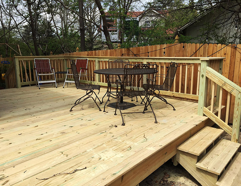 New back deck built by carpenter in Volker Neighborhood - Kansas City, Missouri carpenter